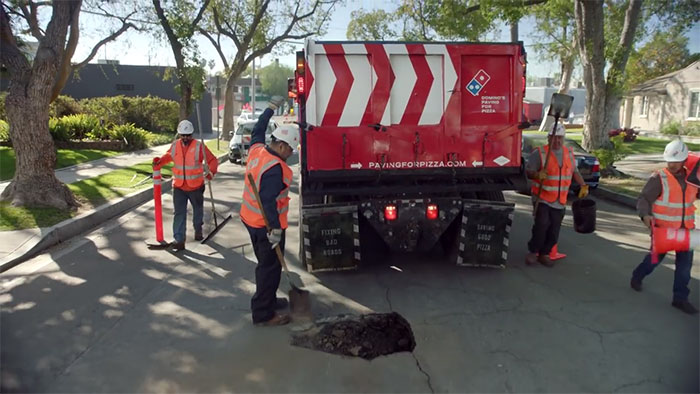 This Company Is Fixing Roads All Around The USA And The Reason Behind It Is So Satisfying This Company Is Fixing Roads All Around The USA And The Reason Behind It Is So Satisfying