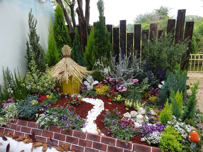 Little Farmhouse Garden