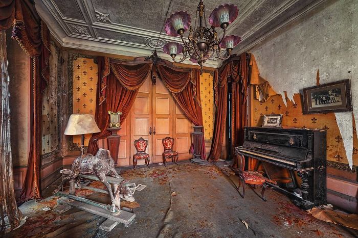 The Beauty Of Abandonment Captured By A Photographer