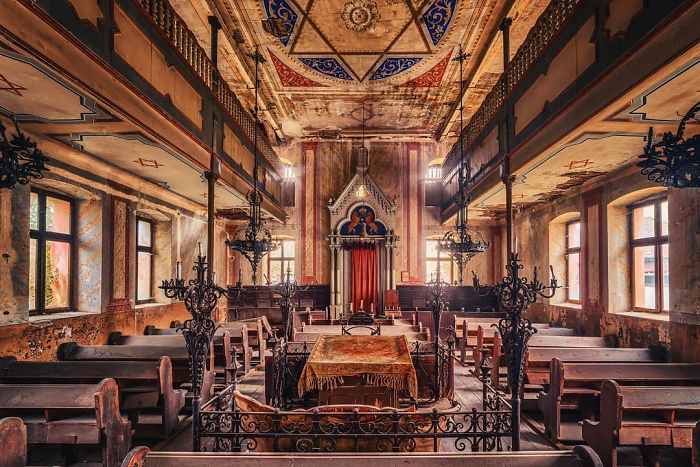 The Beauty Of Abandonment Captured By A Photographer