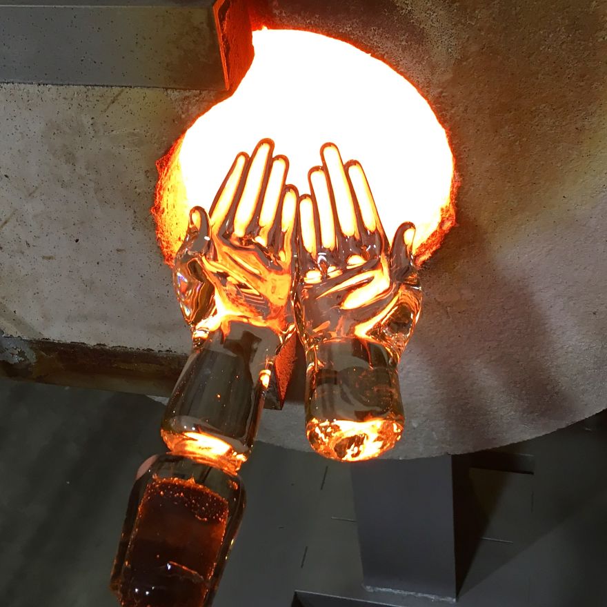 Artist Sculpts Molten Glass Into Unique Hand Sculptures Artist Sculpts Molten Glass Into Unique Hand Sculptures