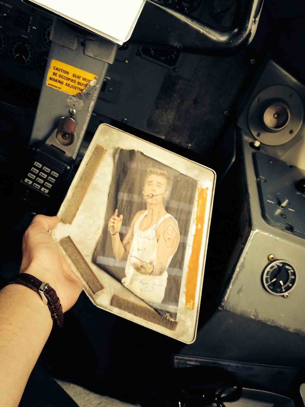 I'm A Pilot For An Airline, A Panel Fell Off And Exposed This