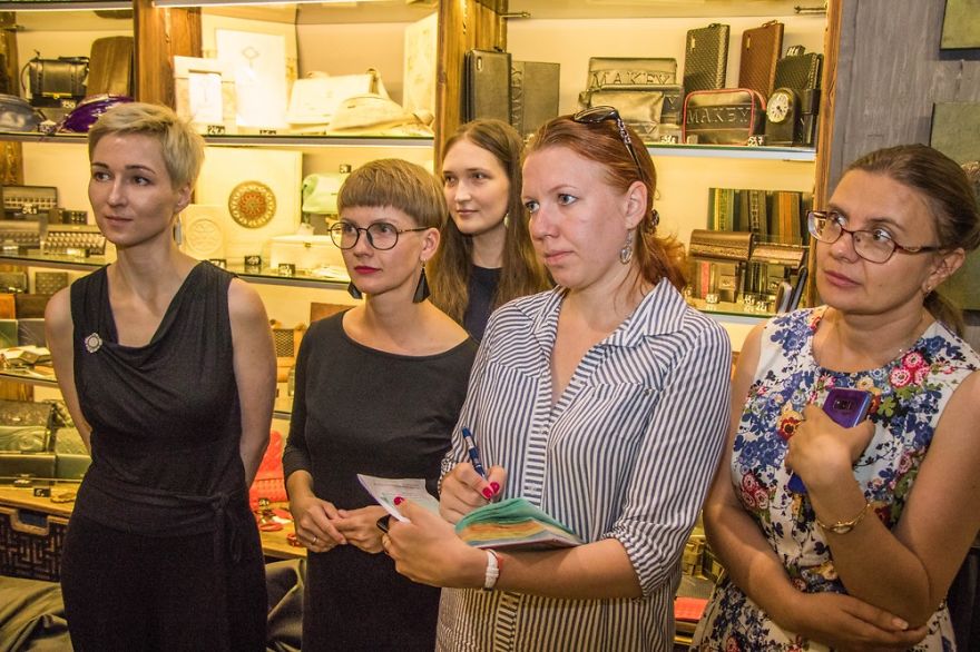 The First Ever Exhibition Under Hypnosis Opened In Belarus