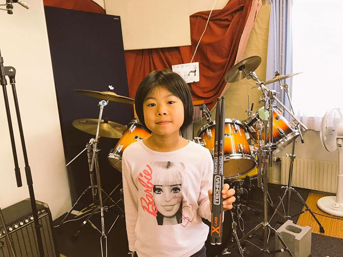 Internet Is Cheering For This 8-year-old Japanese Girl Who Stuns Led Zeppelin Lead Singer By Nailing His Song Internet Is Cheering For This 8-year-old Japanese Girl Who Stuns Led Zeppelin Lead Singer By Nailing His Song