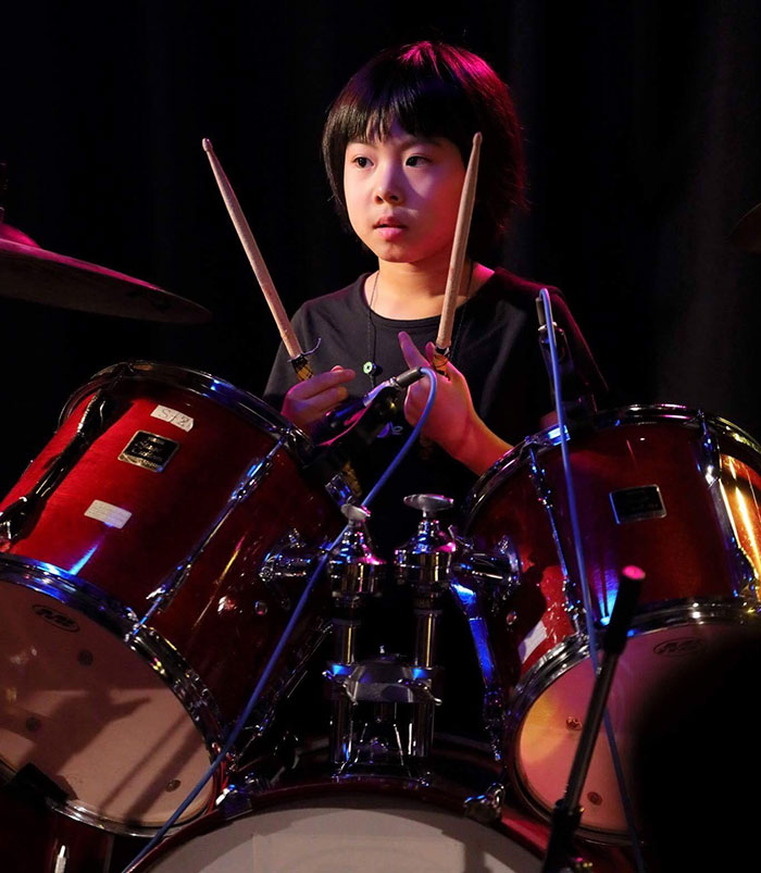 Internet Is Cheering For This 8-year-old Japanese Girl Who Stuns Led Zeppelin Lead Singer By Nailing His Song Internet Is Cheering For This 8-year-old Japanese Girl Who Stuns Led Zeppelin Lead Singer By Nailing His Song