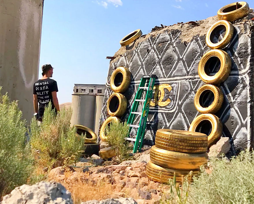Street Artist Creates &lsquo;Valley Of Secret Values&rsquo; By Transforming Crumbling Concrete Structures Into Designer Bags