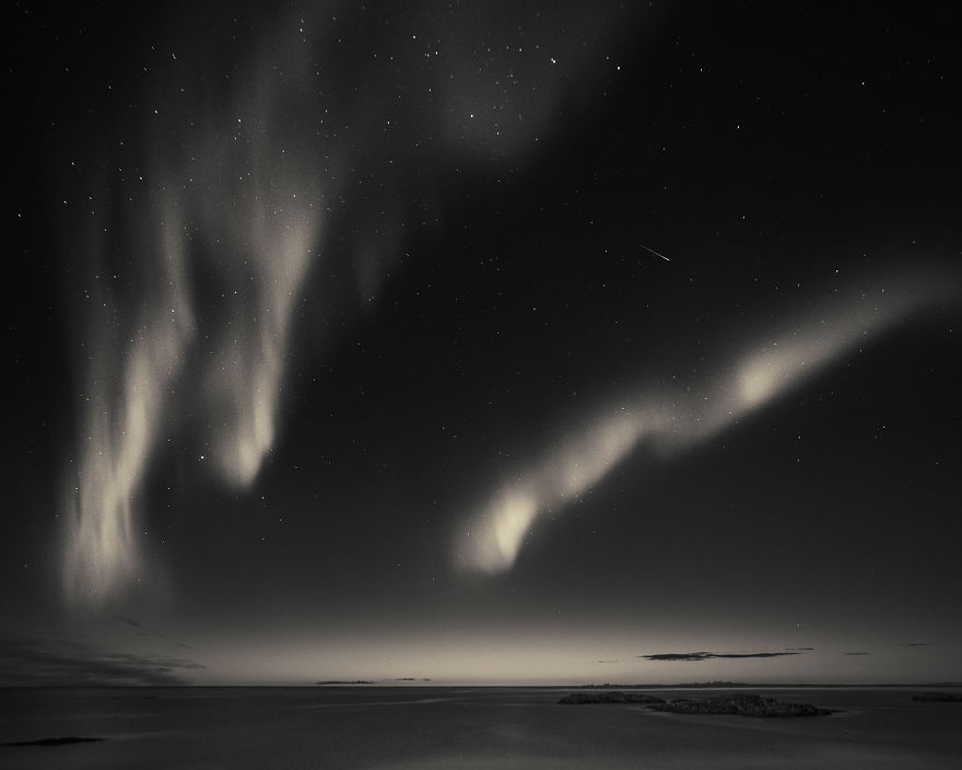 Monochromatic Aurora Borealis
