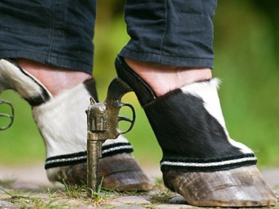 Strange-Shoes-Instagram-Crimesagainstshoemanity