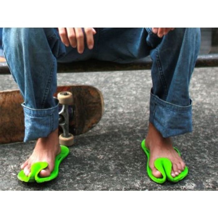 Strange-Shoes-Instagram-Crimesagainstshoemanity