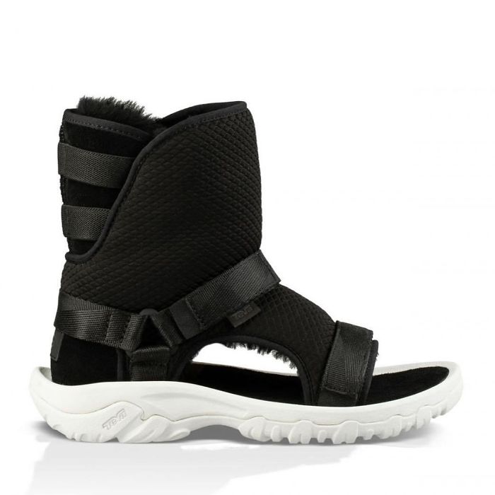 Strange-Shoes-Instagram-Crimesagainstshoemanity