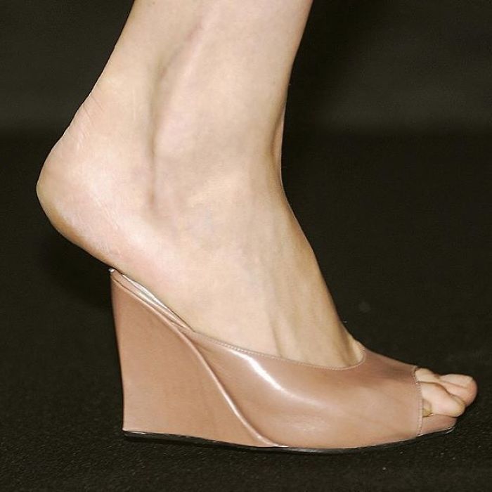 Strange-Shoes-Instagram-Crimesagainstshoemanity