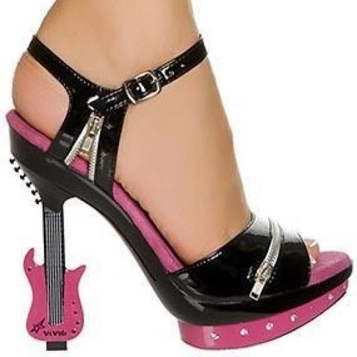 Strange-Shoes-Instagram-Crimesagainstshoemanity