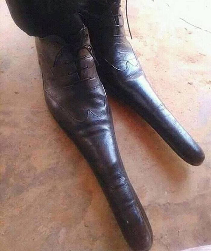 Strange-Shoes-Instagram-Crimesagainstshoemanity