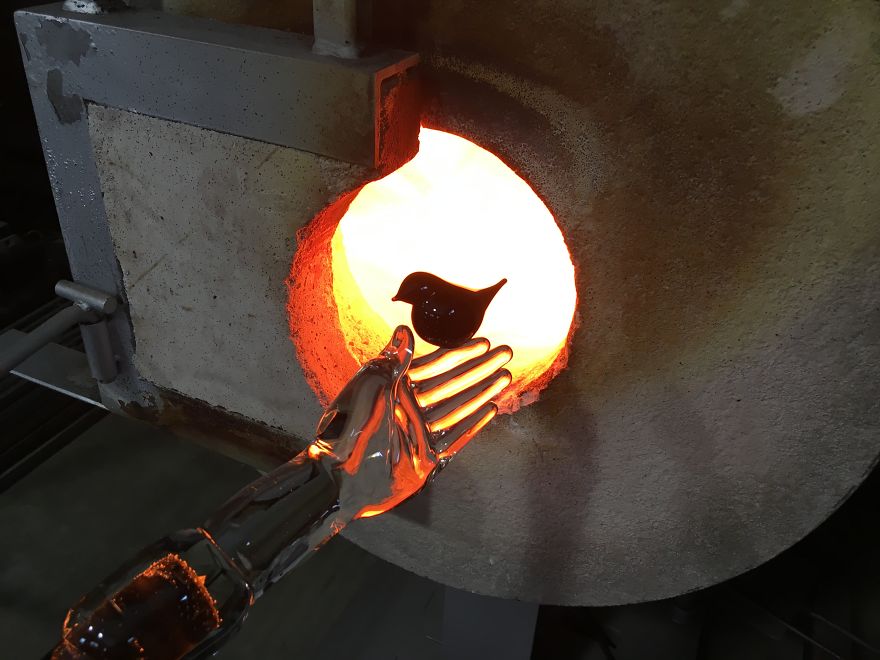 Artist Sculpts Molten Glass Into Unique Hand Sculptures