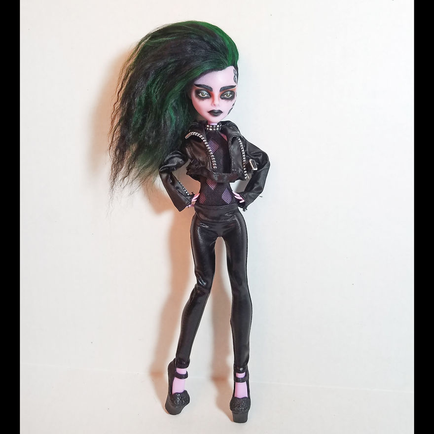 Reimagined Art Dolls By Lelle Doll. How It Started, Why I Do It Reimagined Art Dolls By Lelle Doll. How It Started, Why I Do It