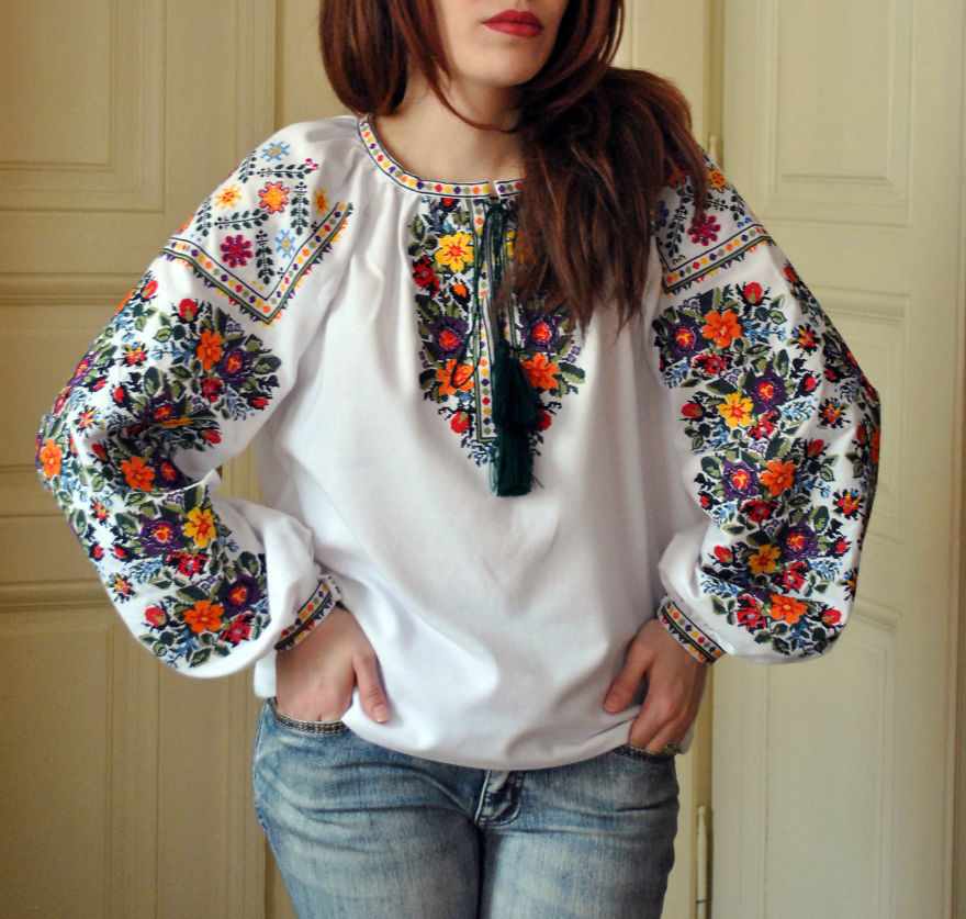 I Create This Beautiful Embroidered Dresses And Blouses For Everyone And To Any Size.