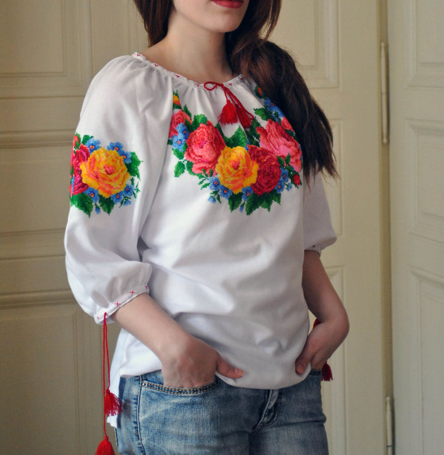 I Create This Beautiful Embroidered Dresses And Blouses For Everyone And To Any Size.