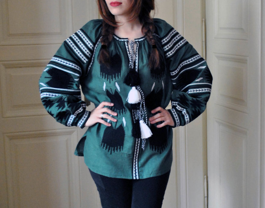 I Create This Beautiful Embroidered Dresses And Blouses For Everyone And To Any Size.