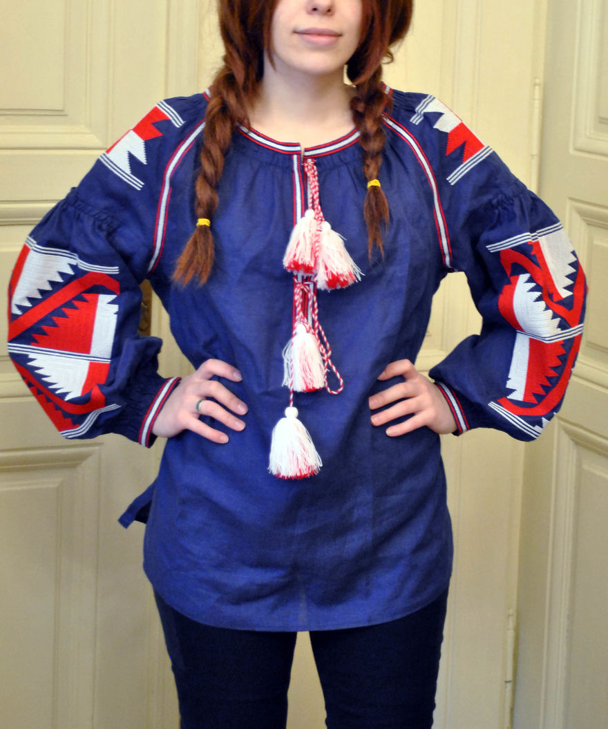 I Create This Beautiful Embroidered Dresses And Blouses For Everyone And To Any Size.