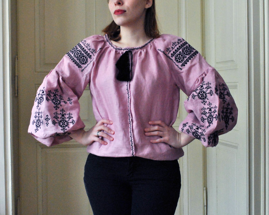 I Create This Beautiful Embroidered Dresses And Blouses For Everyone And To Any Size.