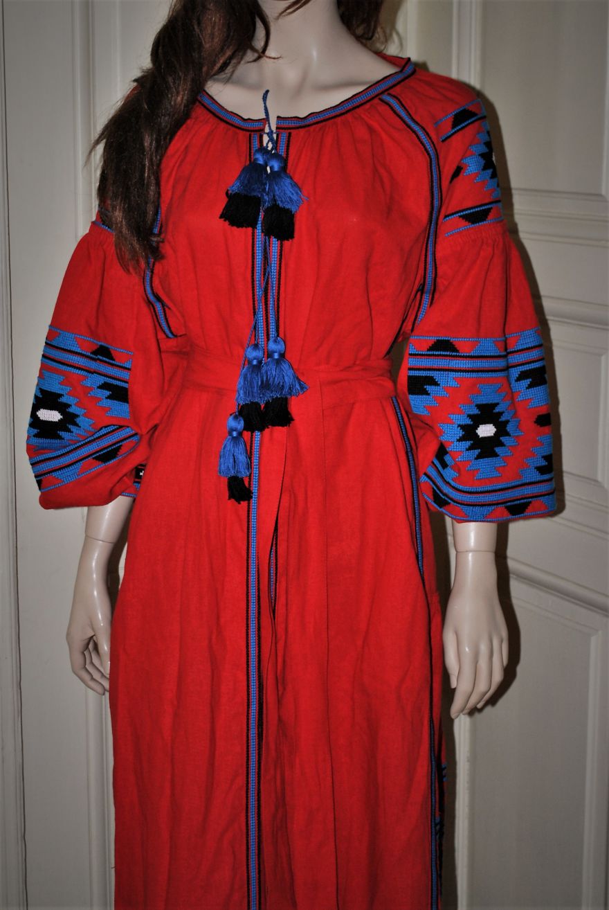 I Create This Beautiful Embroidered Dresses And Blouses For Everyone And To Any Size.