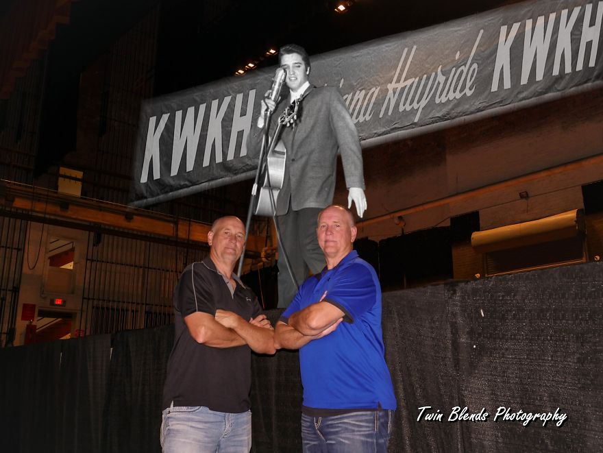 Photographers Blend The Past With The Present By Bringing Elvis Presley Back To The Spot Where He Started Photographers Blend The Past With The Present By Bringing Elvis Presley Back To The Spot Where He Started