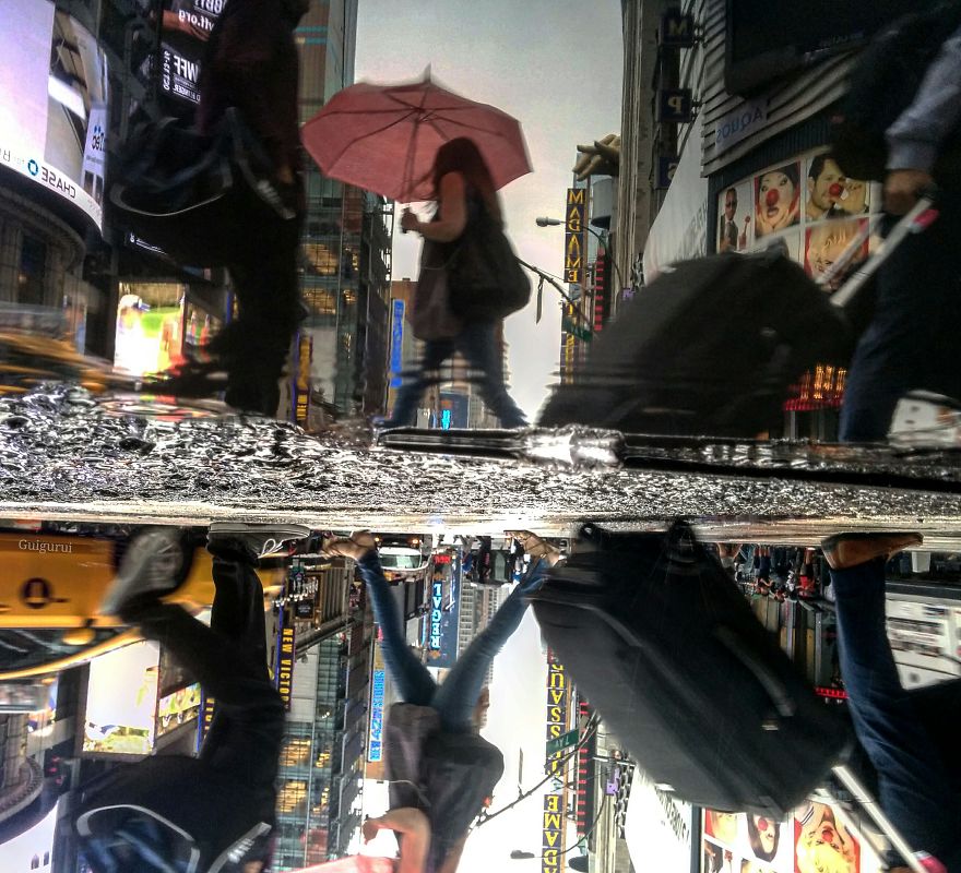 You´ve Never Seen Nyc Like This. I Caputred
the Parallel Worlds Of New York City Through Puddles You´ve Never Seen Nyc Like This. I Caputred
the Parallel Worlds Of New York City Through Puddles