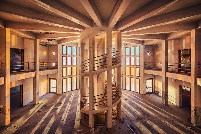 The Beauty Of Abandonment Captured By A Photographer