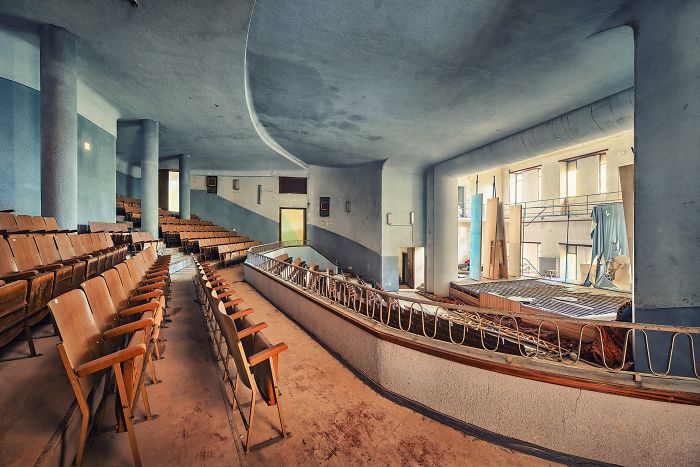 The Beauty Of Abandonment Captured By A Photographer