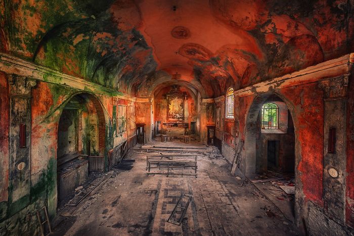 The Beauty Of Abandonment Captured By A Photographer