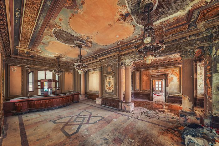 The Beauty Of Abandonment Captured By A Photographer