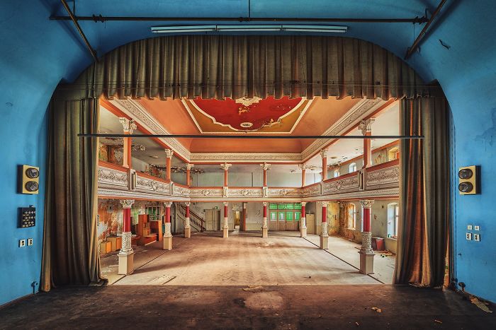 The Beauty Of Abandonment Captured By A Photographer