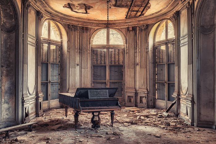 The Beauty Of Abandonment Captured By A Photographer