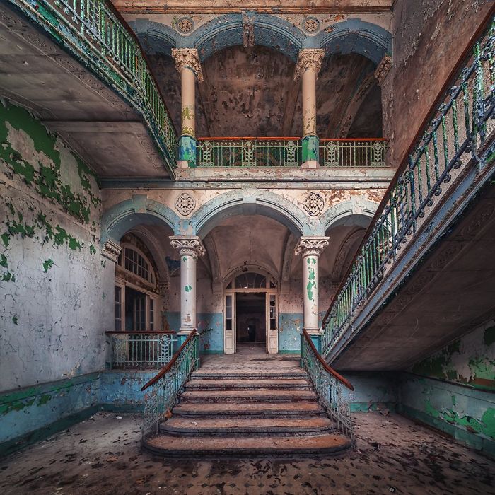 The Beauty Of Abandonment Captured By A Photographer