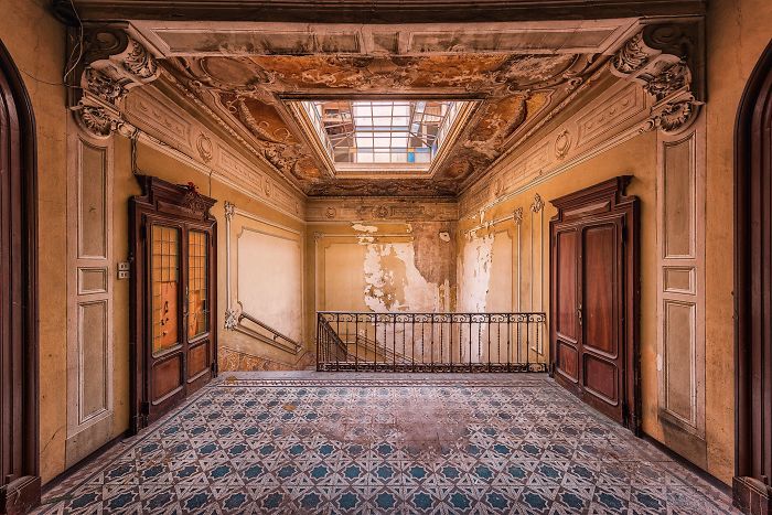 The Beauty Of Abandonment Captured By A Photographer