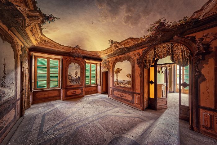 The Beauty Of Abandonment Captured By A Photographer