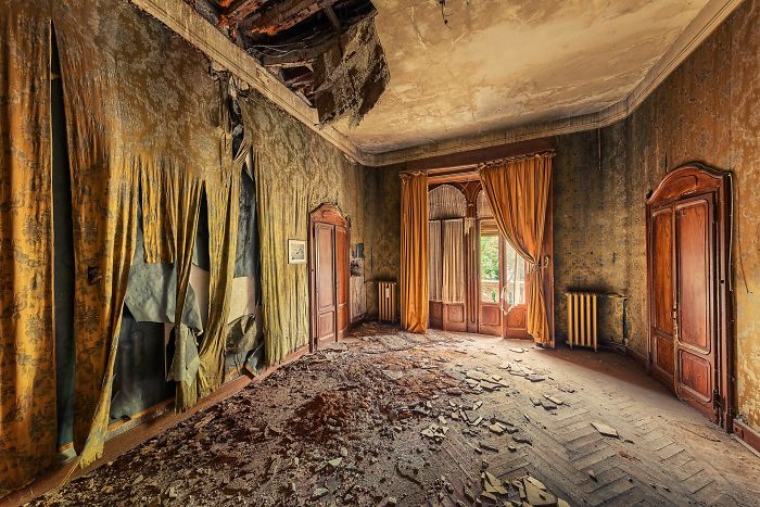 The Beauty Of Abandonment Captured By A Photographer