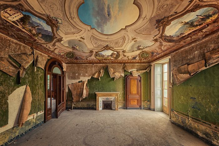 The Beauty Of Abandonment Captured By A Photographer
