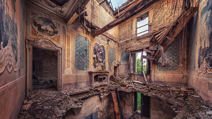 The Beauty Of Abandonment Captured By A Photographer