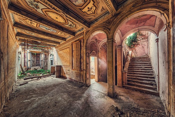 The Beauty Of Abandonment Captured By A Photographer