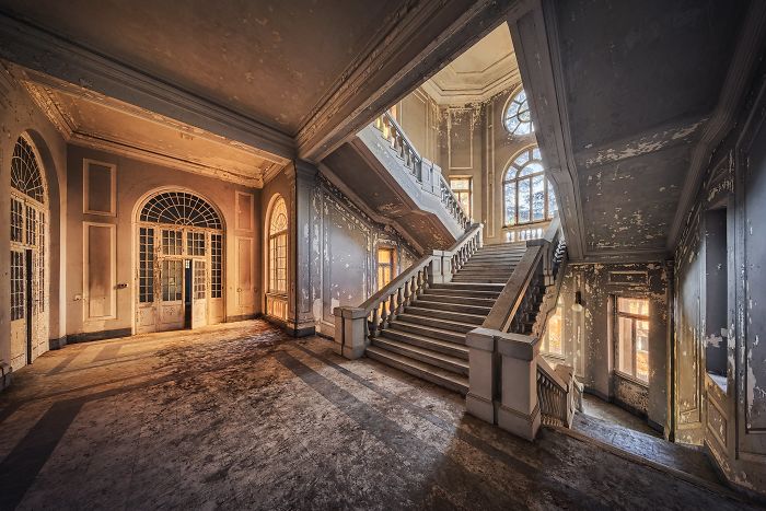 The Beauty Of Abandonment Captured By A Photographer