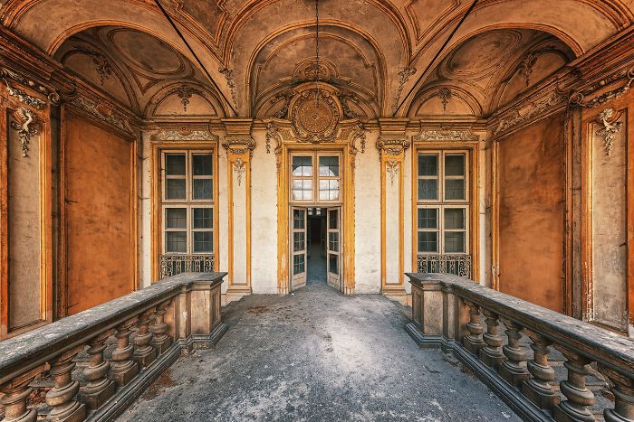 The Beauty Of Abandonment Captured By A Photographer