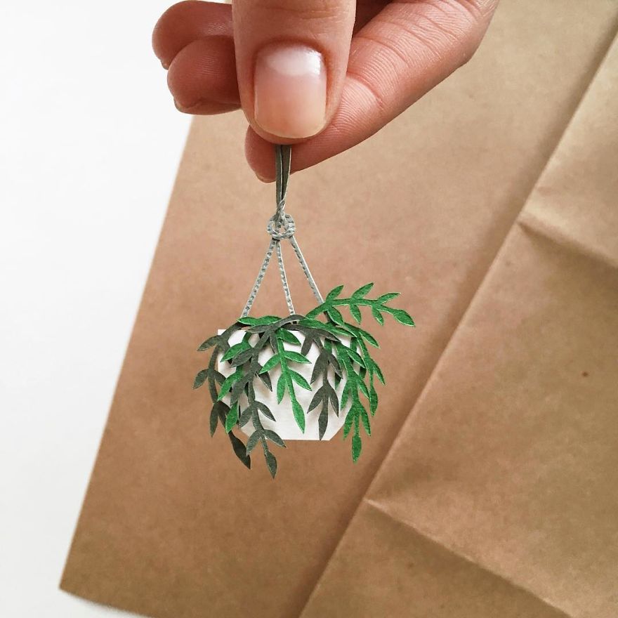 Russian Artist Creates Intricate Paper Plants Without Using Scissors Russian Artist Creates Intricate Paper Plants Without Using Scissors