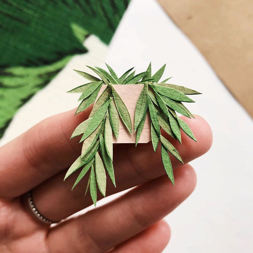 Russian Artist Creates Intricate Paper Plants Without Using Scissors Russian Artist Creates Intricate Paper Plants Without Using Scissors