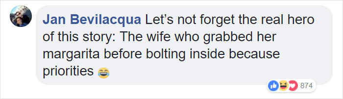 Guy Films Bear Chilling In His Jacuzzi Drinking A Margarita, But It Doesn't End There Guy Films Bear Chilling In His Jacuzzi Drinking A Margarita, But It Doesn't End There
