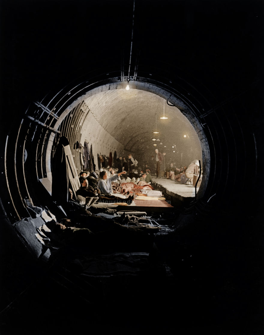 I Bring Old Photos Of The London Underground During The 1940-1941 Blitz Back To Life I Bring Old Photos Of The London Underground During The 1940-1941 Blitz Back To Life