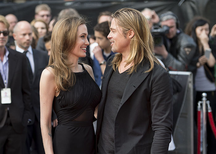 Someone Just Noticed That Brad Pitt Always Looks Like The Woman He’s Dating, And We Can’t Unsee It Now Someone Just Noticed That Brad Pitt Always Looks Like The Woman He’s Dating, And We Can’t Unsee It Now