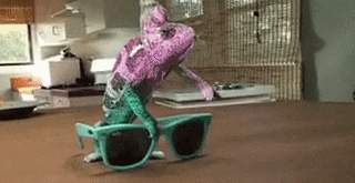 Someone Just Noticed That Brad Pitt Always Looks Like The Woman He’s Dating, And We Can’t Unsee It Now Someone Just Noticed That Brad Pitt Always Looks Like The Woman He’s Dating, And We Can’t Unsee It Now