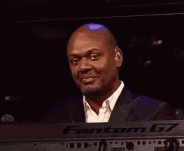 crazy-mom-buys-parrots-twitter-img-100 crazy-mom-buys-parrots-twitter-img-100