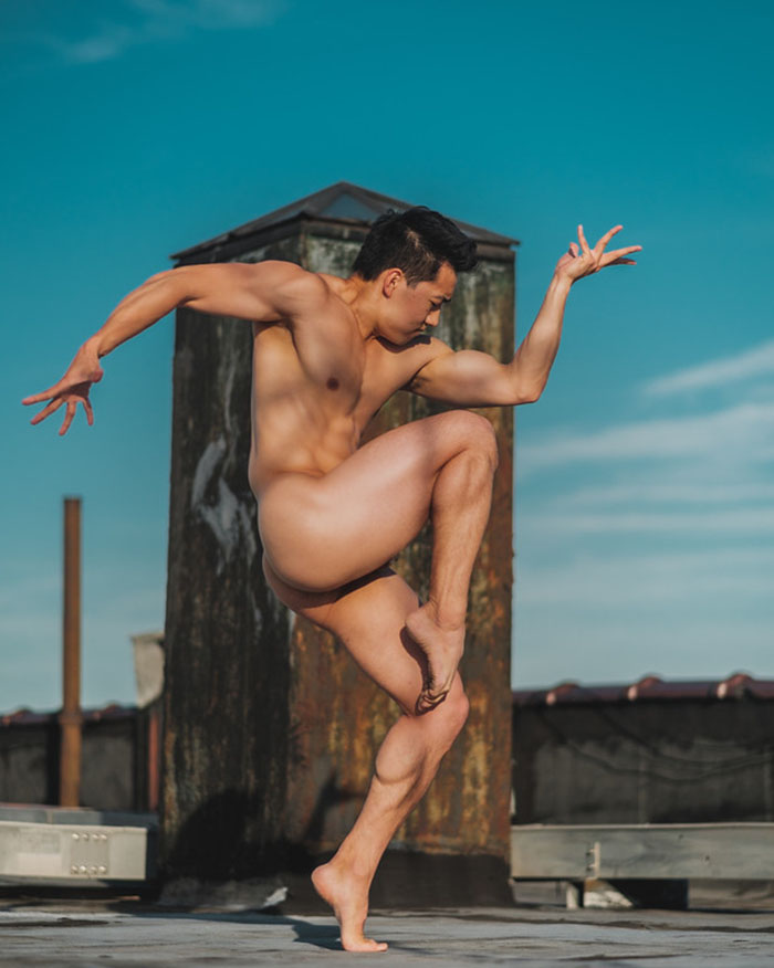 11 Fearless Dancers Strip Down On NYC Rooftops, And The Result Will Make Your Heart Beat Faster 11 Fearless Dancers Strip Down On NYC Rooftops, And The Result Will Make Your Heart Beat Faster